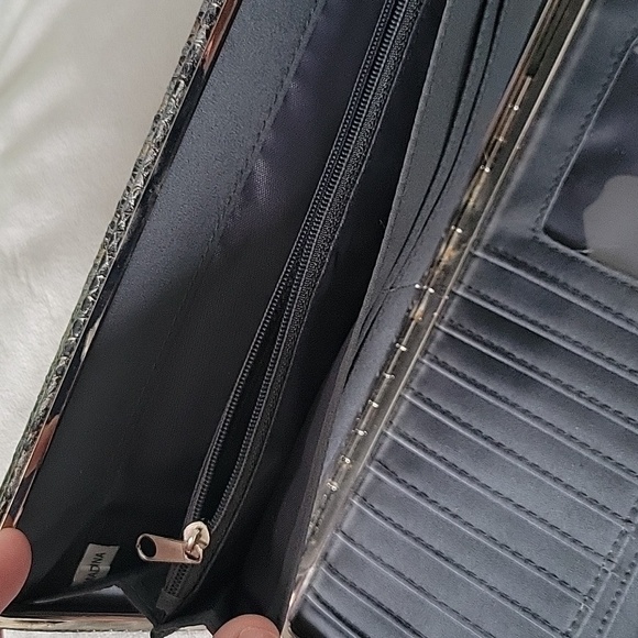 Faux Snakeskin Clutch Wallet Black Silver ID Credit Card Holder Measures 10x5.5 - Picture 4 of 5